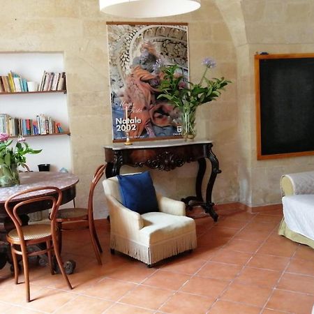 Appartement Le Volte Di San Leonardo à Lecce Extérieur photo